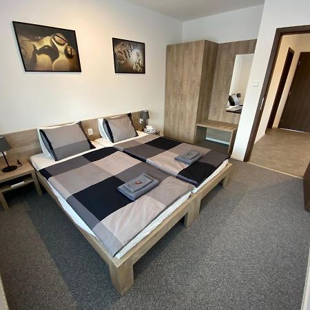 Apartmany Pelhrimov Bagian luar foto