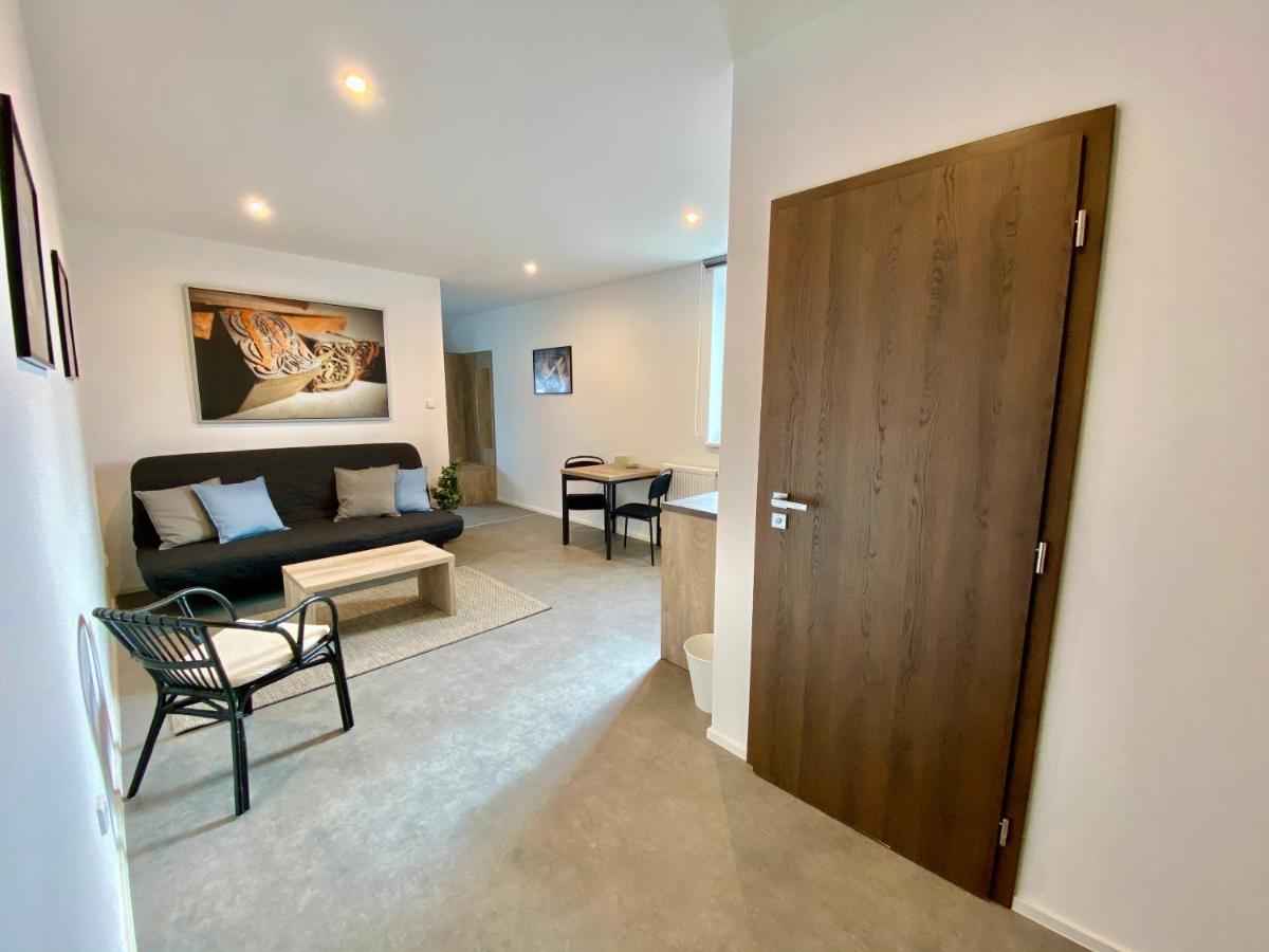 Apartmany Pelhrimov Bagian luar foto