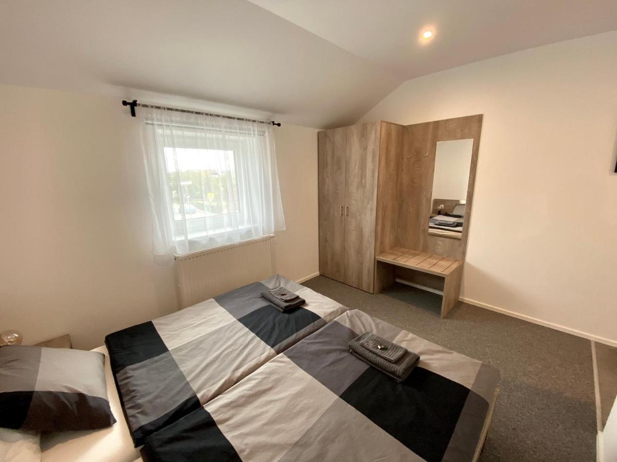 Apartmany Pelhrimov Bagian luar foto